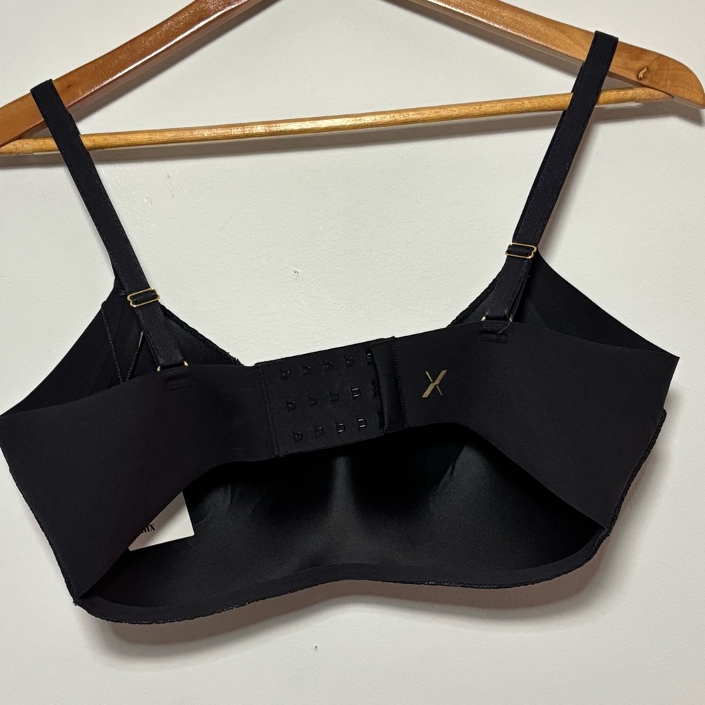 Knix Lace WingWoman's Contour Bra Black Wireless Soft Lace Size 7 NWT XL Goth - Picture 3 of 10